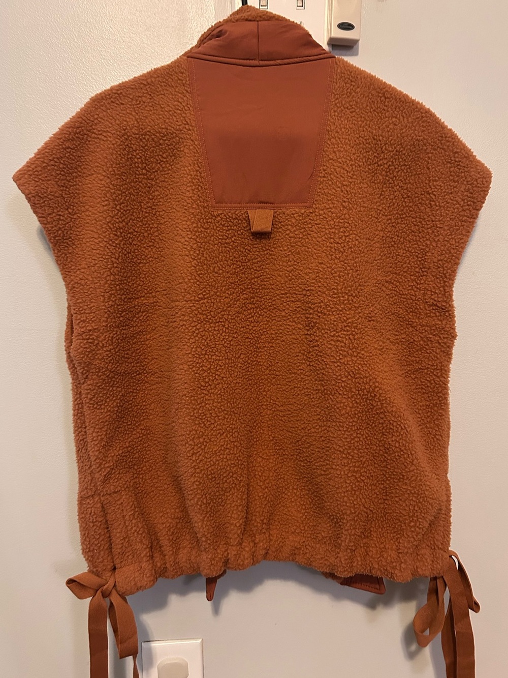 Vest - Picture 3 of 3